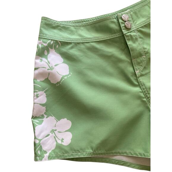 Roxy NWT Green Board Shorts Hawaii Tropical Floral Swim Surfer Size S - Picture 2 of 9
